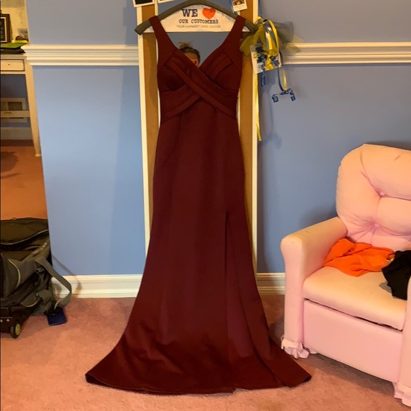 Cabernet prom dress PERFECT CONDITION - Picture 1 of 5